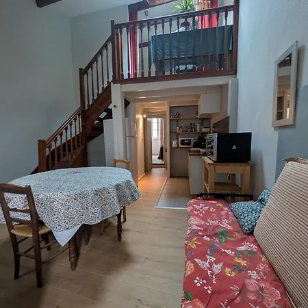 Апартаменты Du Cordouan, Lumineux, Calme Et A 100m Du Marche Ла-Рошель