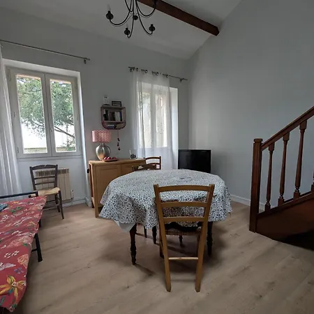 Du Cordouan, Lumineux, Calme Et A 100m Du Marche * La Rochelle (Charente-Maritime)